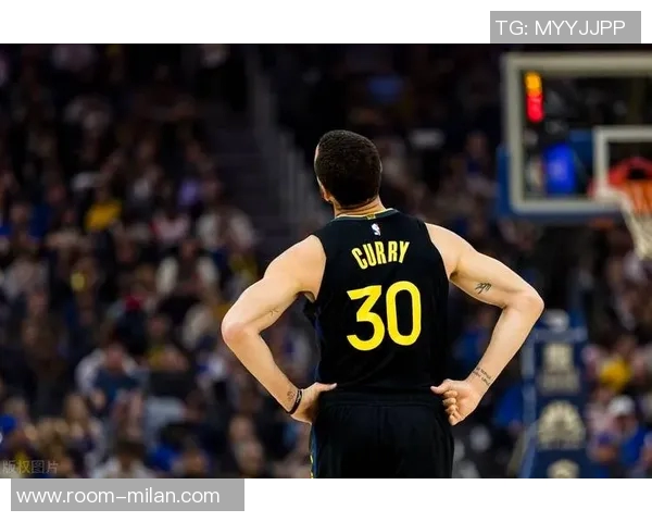 库里三节狂砍35分5板2帽难救勇士球队仍落后12分苦苦支撑艰难追分