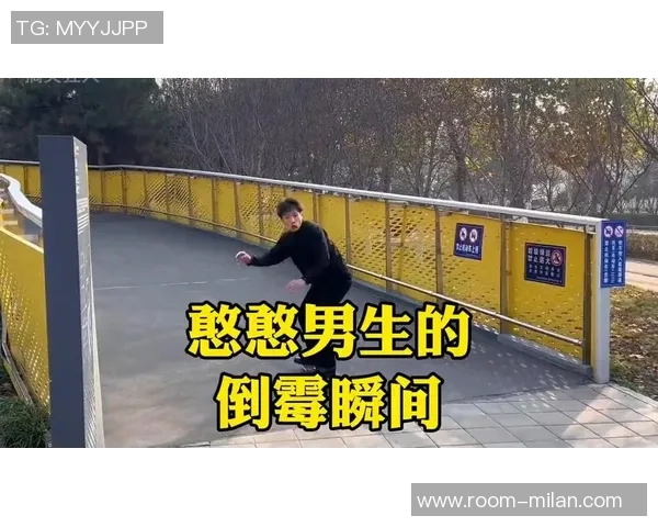 今日趣图：斯洛特巧妙安排小队出战主力难敌的幽默瞬间